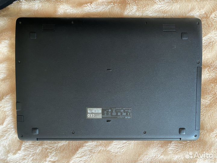 Ноутбук asus x553m