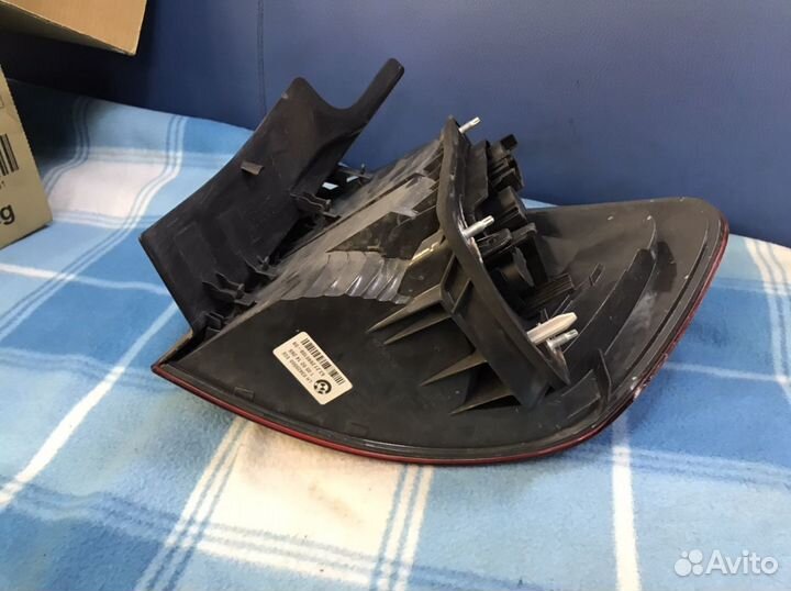 Фонарь задний x1