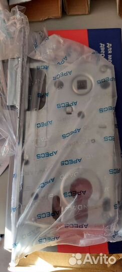 Замок врезной манитный Apecs 5300-M-CR хром