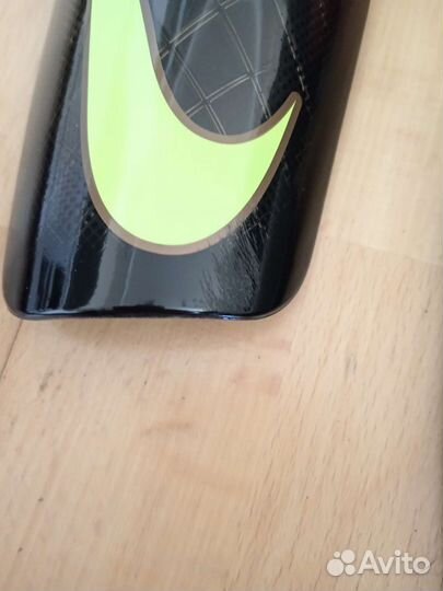 Щитки футбольные nike mercurial