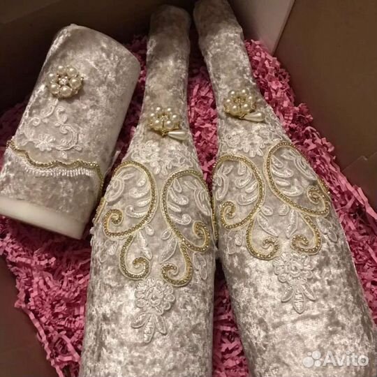 Свадебные бутылки, бокалы, свечи