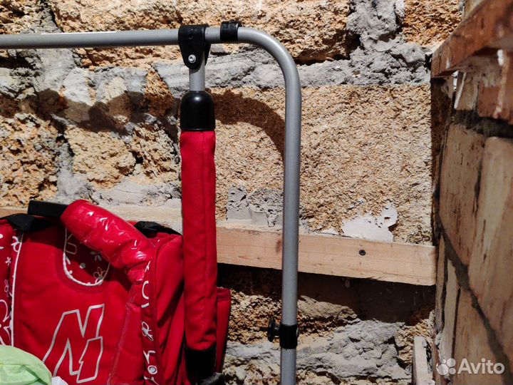 Качелях детская