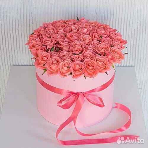 Розы в шляпной коробке