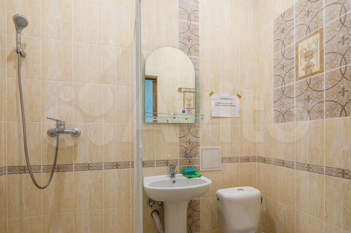 Комната 32 м² в 6-к., 2/3 эт.