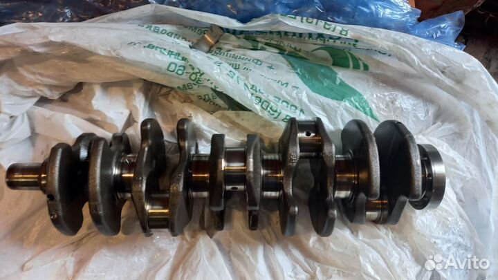 Коленвал на VW Crafter 2.5 TDI 2006