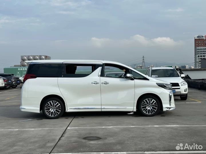 Toyota Alphard 3.5 AT, 2018, 28 000 км
