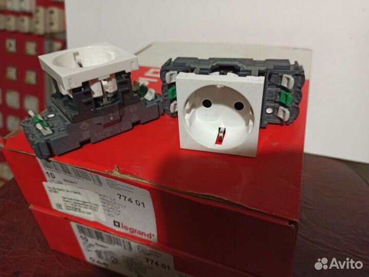 Legrand Mosaic Valena Quteo