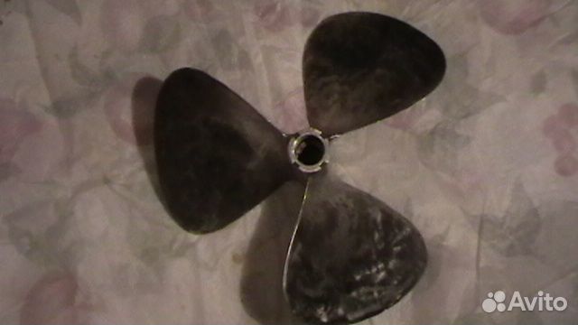 Катер Волга.гребной винт