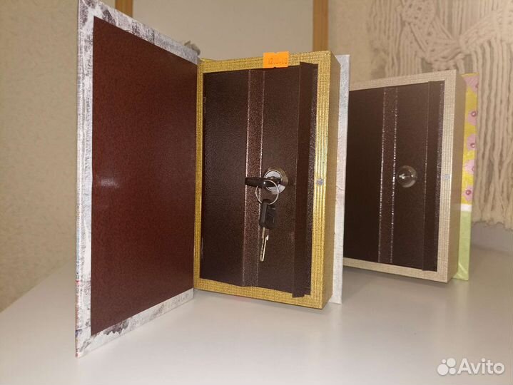 Сейф. Шкатулка. Музыкальная шкатулка