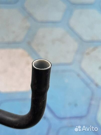 Трубка вакуумная 03F133366B