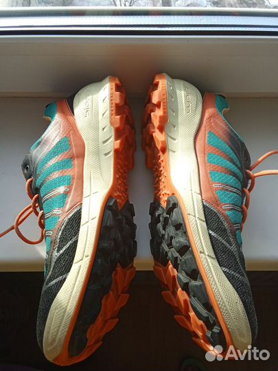 Кроссовки ессо женские