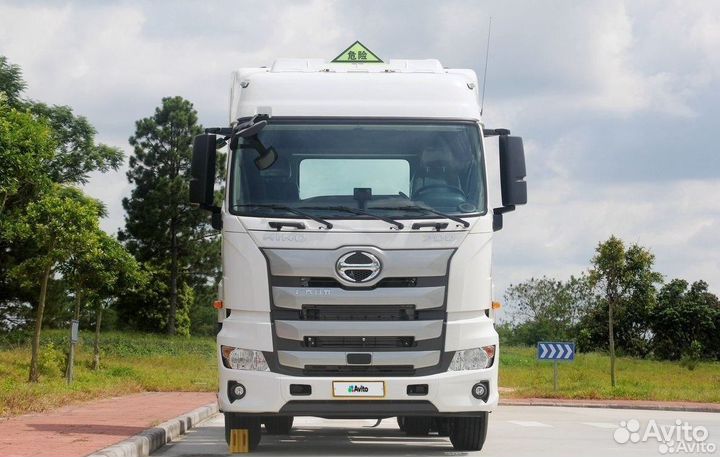 Hino 700, 2023