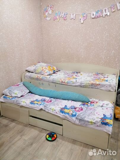 Двухъярусная кровать выдвижная бу