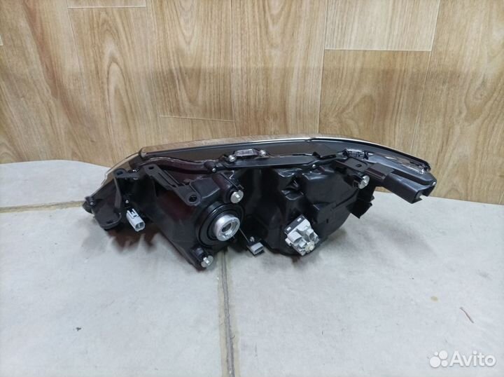 Фара правая Toyota Camry 7 хв50 11-17