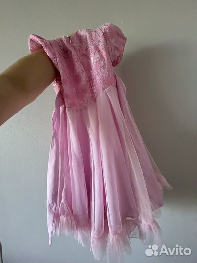Платье на девочку праздничное