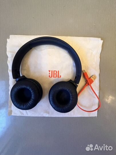 Беспроводные наушники jbl tune 520bt