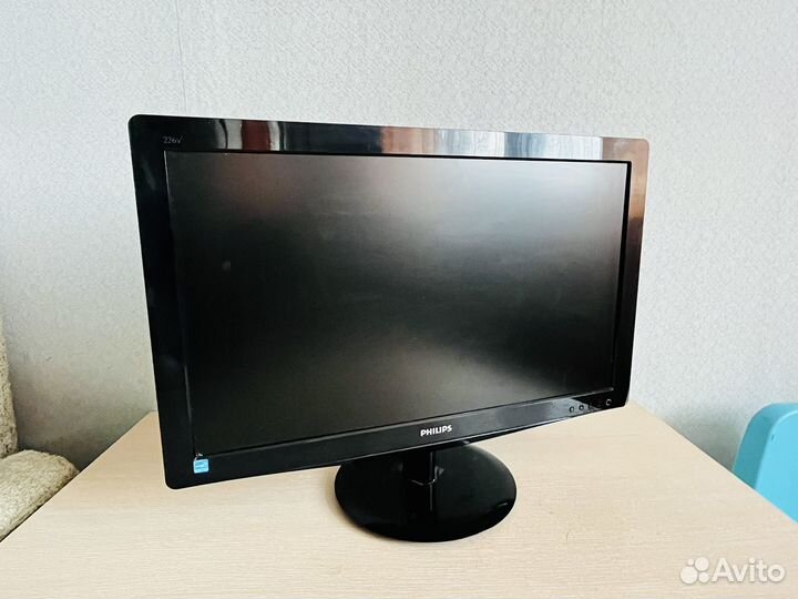 Монитор Philips 226V3L FullHD