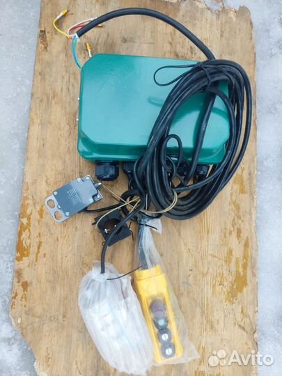 Пульт управления тельфера, лебедки,тали.Щит