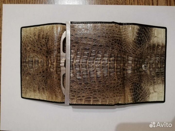 Кошелёк, крокодил