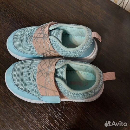 Кроссовки для девочки