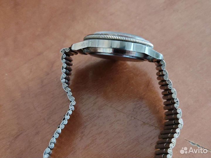 Часы Восток