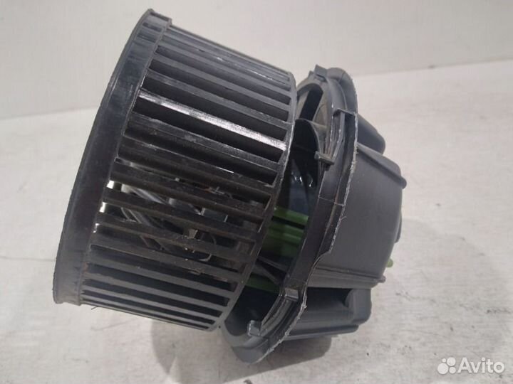 Мотор печки Renault Sandero 1 2009-2014