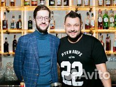 Уборщик в бар