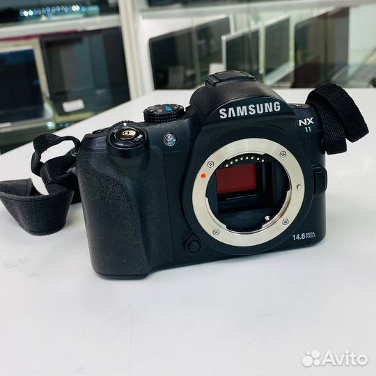 Фотоаппарат Samsung NX11 Body (тушка без объектива