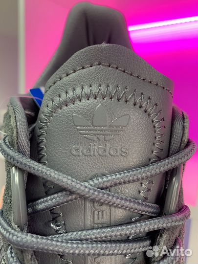 Кроссовки Adidas Ozweego