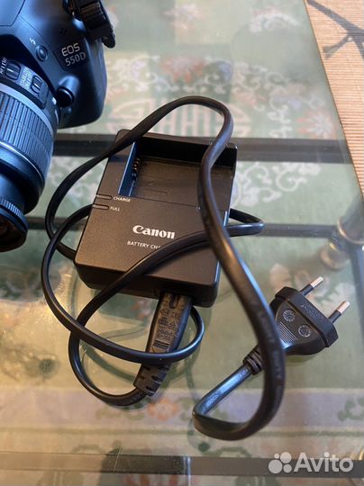 Зеркальный фотоаппарат canon 550d