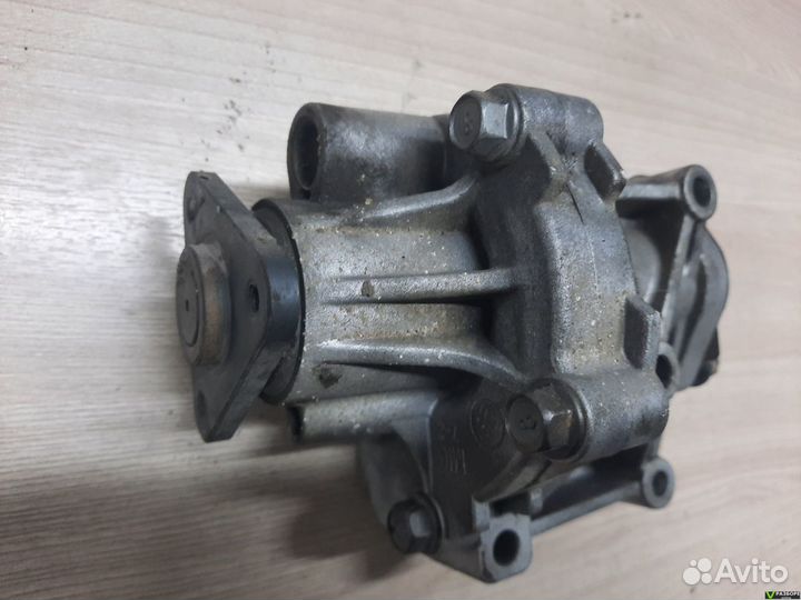 Помпа 4B12 Mitsubishi Outlander