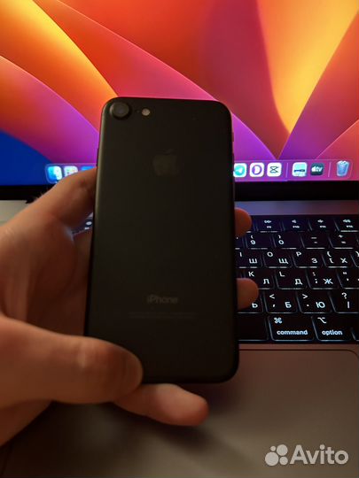 iPhone 7, 32 ГБ