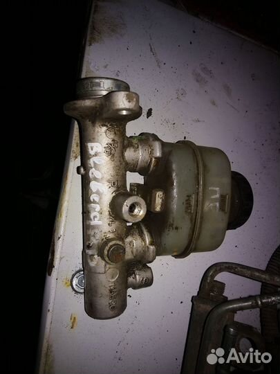 Главный тормозной цилиндр nissan bluebird u13