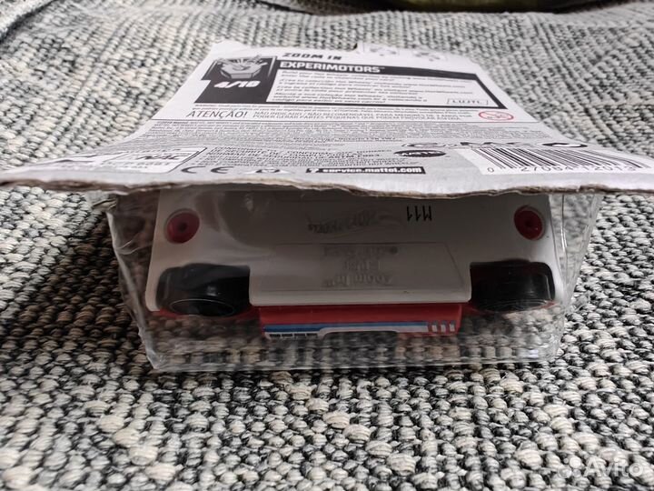 Машинка Hot Wheels Zoom In для камеры GoPro