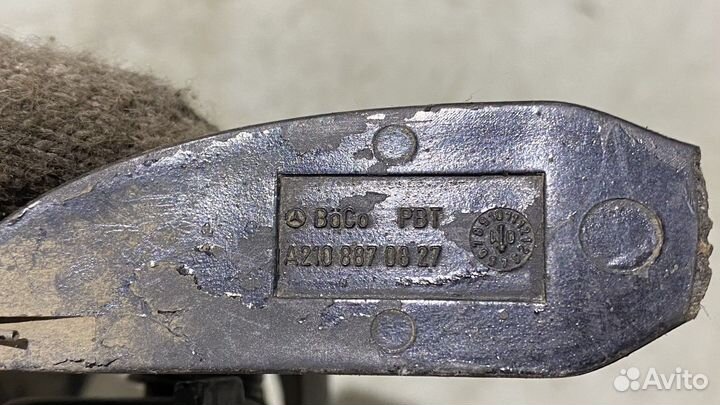 Ручка открывания капота Mercedes Benz W210