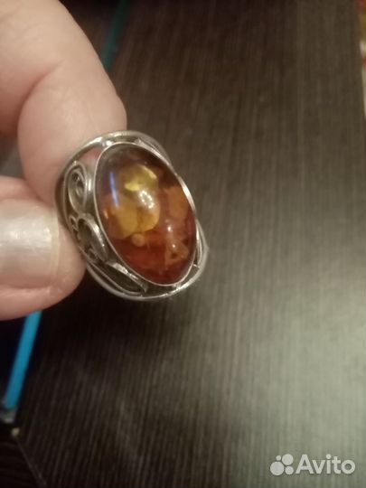 Перстень с янтарем