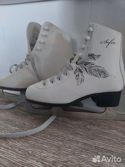 Коньки фигурные 38 размер