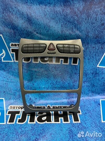 Консоль центральная Mercedes Benz Clk W209 M112