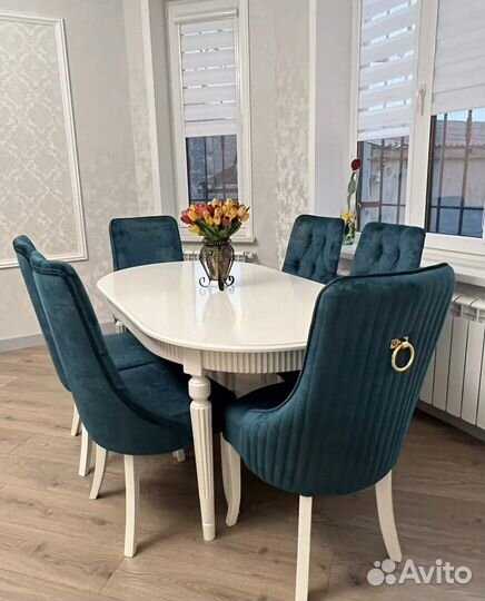 Комплект стол и стулья