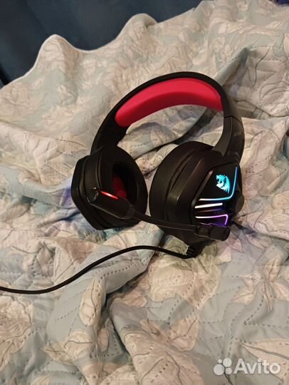 Игровые наушники