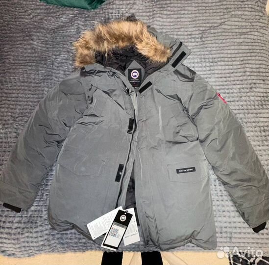 Зимняя куртка canada goose