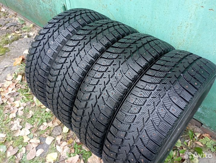 Bridgestone Ice Cruiser 5000 205/70 R15 82T