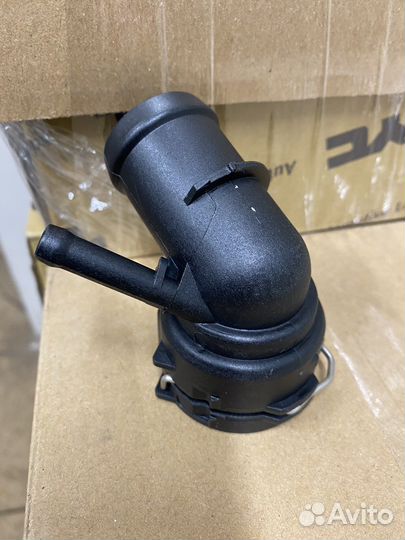 Skoda octavia а7 Фланец / тройник 1.6двс MPI