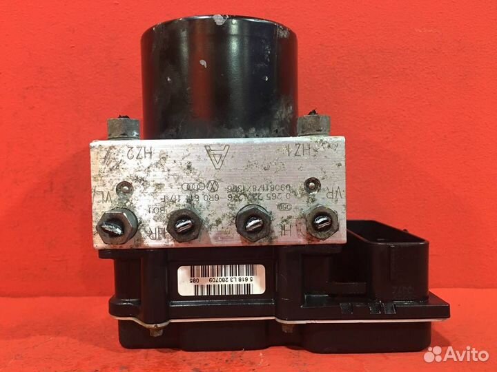 Блок ABS Skoda Fabia 2 хетчбэк chfa 1.2L 1198