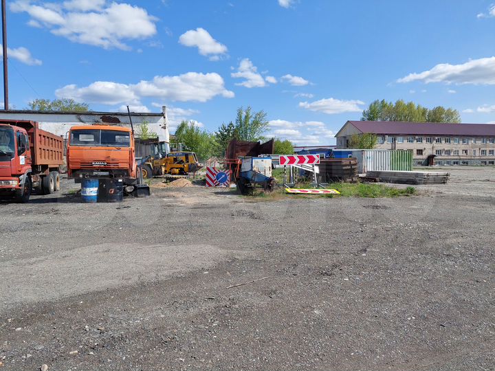 Здание, 6588 м²