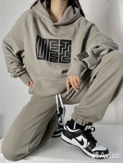 Спортивный костюм