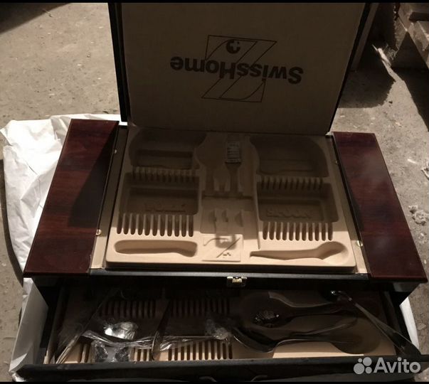 Чемодан для столовых приборов