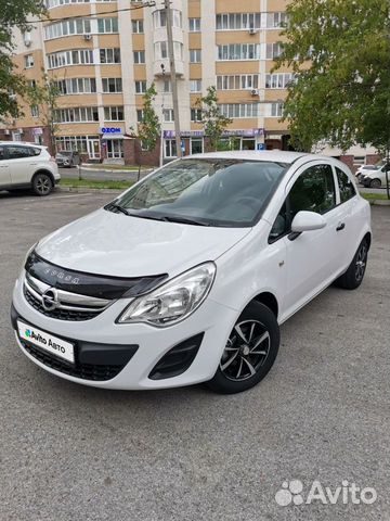 Opel Corsa 1.2 AMT, 2013, 137 700 км с пробегом, цена 560000 руб.