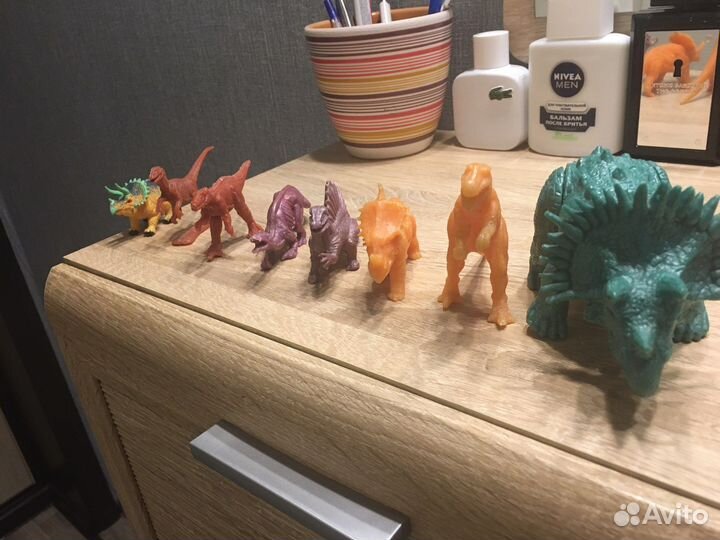 Инрушки динозары