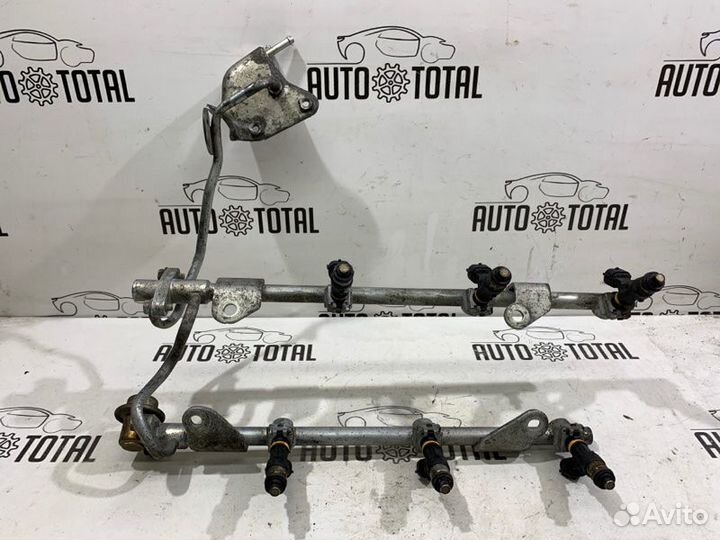 Топливная рампа с форсунками Infiniti Fx35 S50